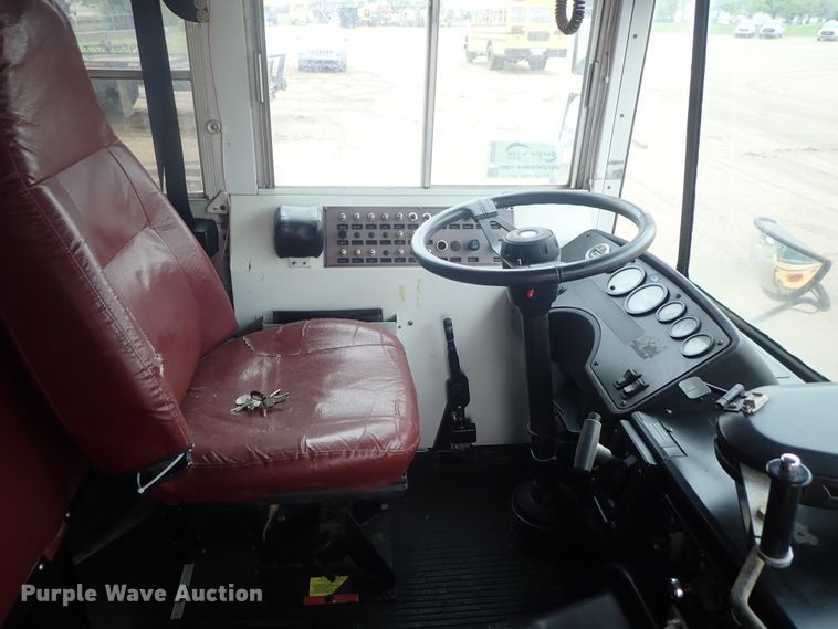 image for item DG3199 2000 Blue Bird TC2000 school bus