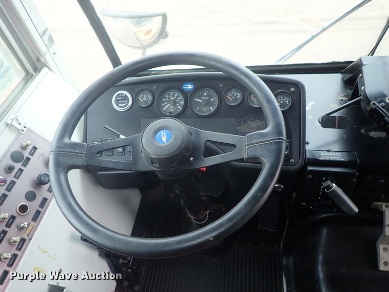 image for item DG3199 2000 Blue Bird TC2000 school bus