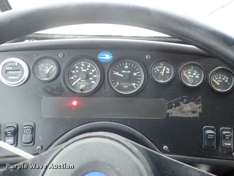 image for item DG3199 2000 Blue Bird TC2000 school bus