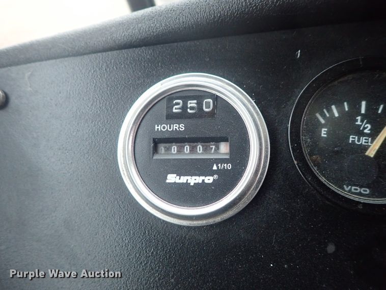 image for item DG3199 2000 Blue Bird TC2000 school bus