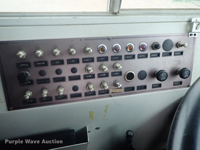 image for item DG3199 2000 Blue Bird TC2000 school bus