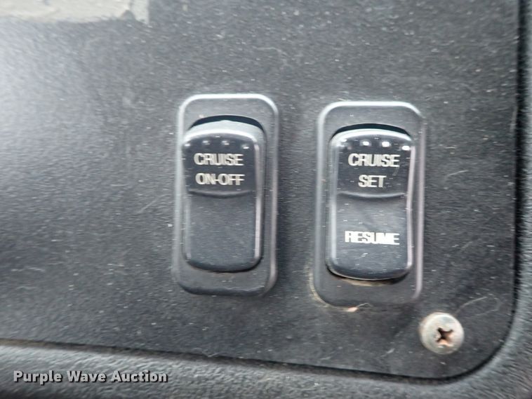 image for item DG3199 2000 Blue Bird TC2000 school bus