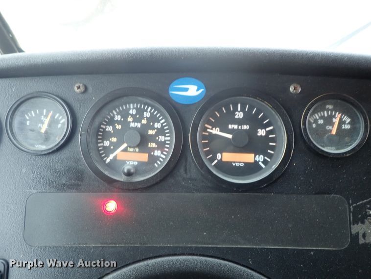 image for item DG3199 2000 Blue Bird TC2000 school bus