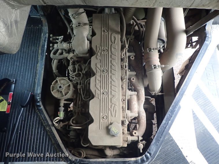 image for item DG3199 2000 Blue Bird TC2000 school bus