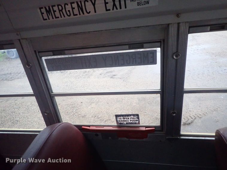 image for item DG3199 2000 Blue Bird TC2000 school bus