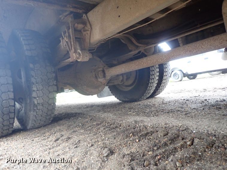 image for item DG3199 2000 Blue Bird TC2000 school bus