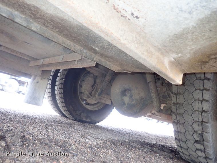 image for item DG3199 2000 Blue Bird TC2000 school bus