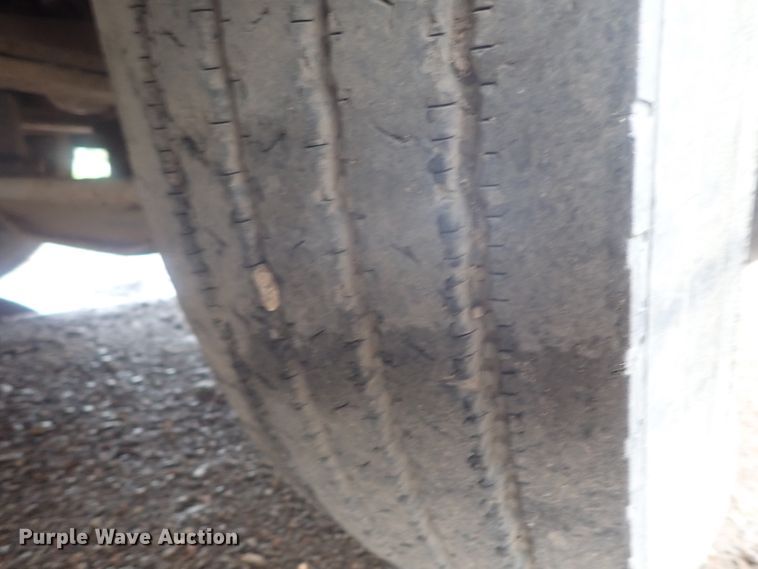 image for item DG3199 2000 Blue Bird TC2000 school bus