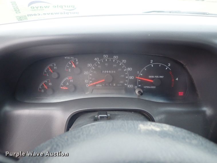 image for item DG3200 2000 Ford F350 Super Duty  flatbed pickup truck