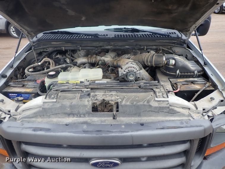 image for item DG3200 2000 Ford F350 Super Duty  flatbed pickup truck