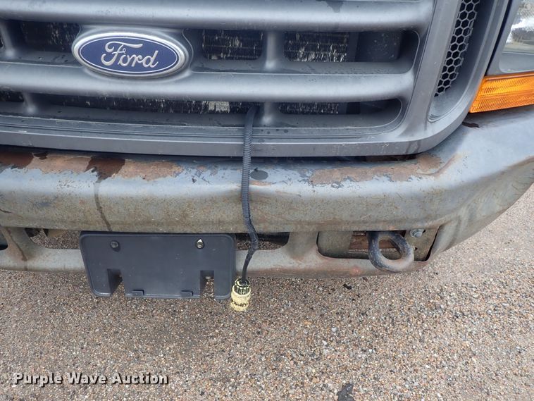 image for item DG3200 2000 Ford F350 Super Duty  flatbed pickup truck