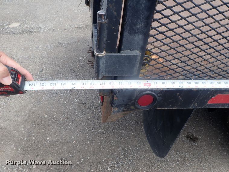 image for item DG3229 2004 Chevrolet Silverado 3500  Ext. Cab flatbed pickup truck