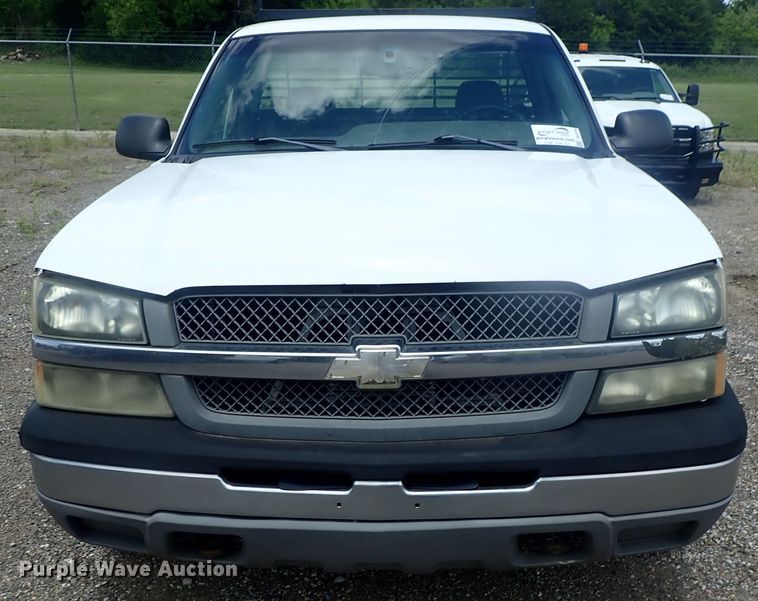 image for item DG3230 2003 Chevrolet Silverado 2500  pickup truck