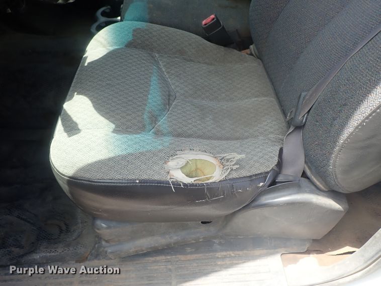 image for item DG3230 2003 Chevrolet Silverado 2500  pickup truck