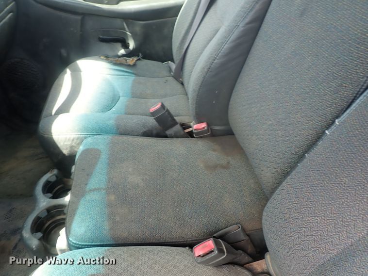 image for item DG3230 2003 Chevrolet Silverado 2500  pickup truck