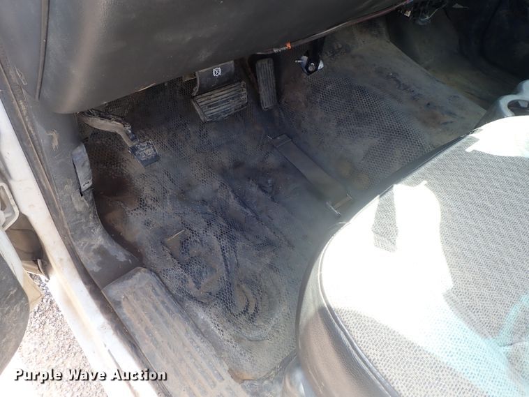 image for item DG3230 2003 Chevrolet Silverado 2500  pickup truck