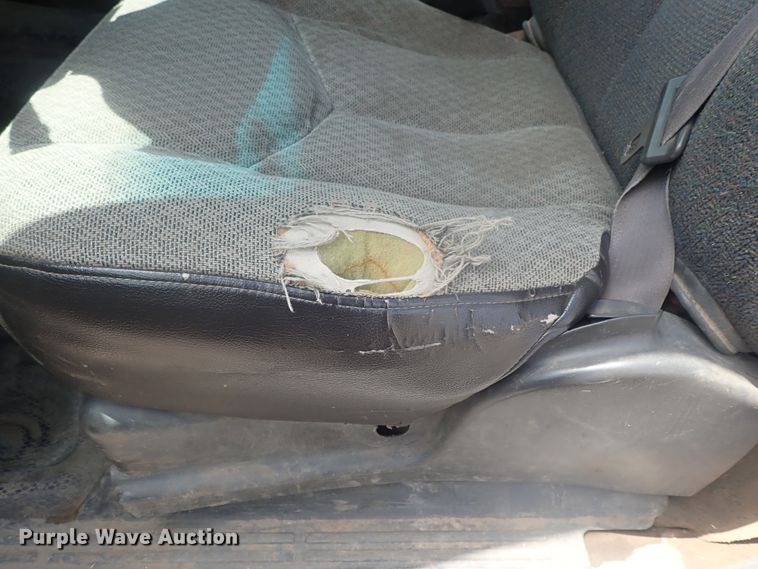 image for item DG3230 2003 Chevrolet Silverado 2500  pickup truck