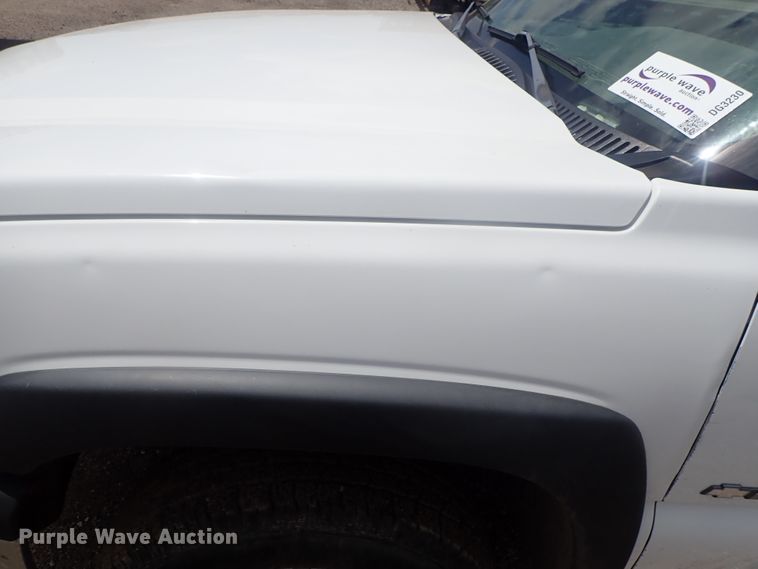 image for item DG3230 2003 Chevrolet Silverado 2500  pickup truck