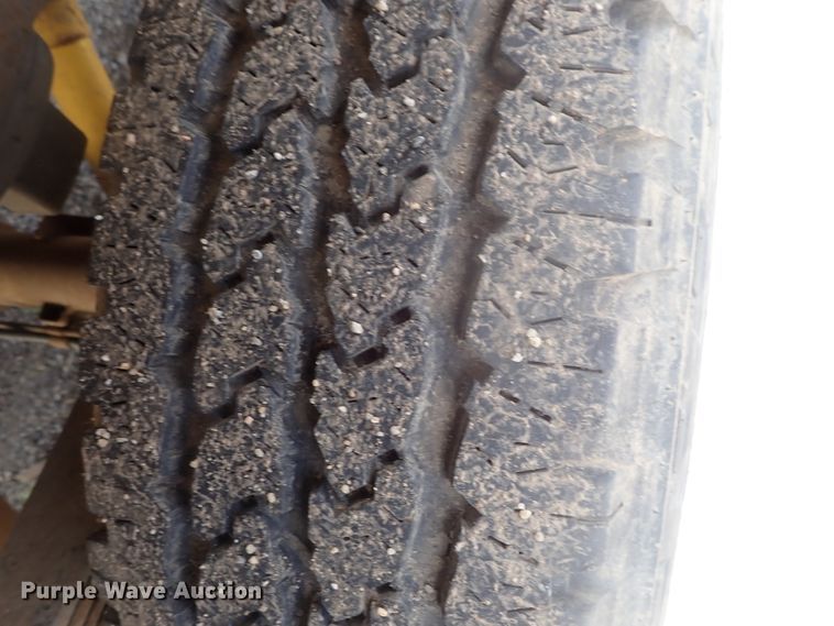 image for item DG3230 2003 Chevrolet Silverado 2500  pickup truck