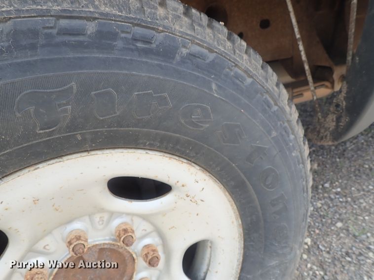 image for item DG3230 2003 Chevrolet Silverado 2500  pickup truck