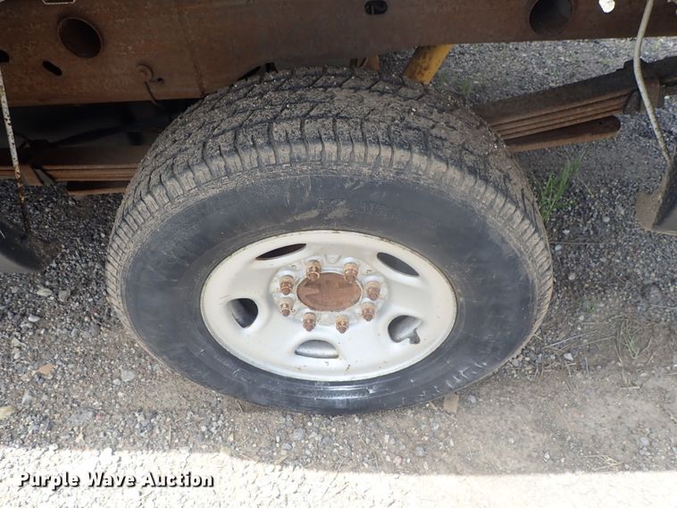 image for item DG3230 2003 Chevrolet Silverado 2500  pickup truck