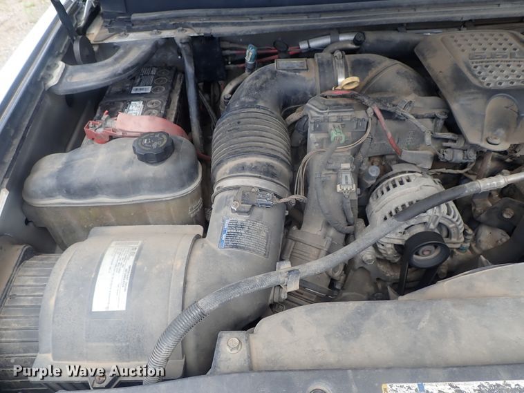 image for item DG3231 2009 Chevrolet Silverado 3500HD  Crew Cab flatbed pickup truck