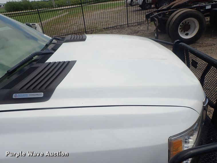 image for item DG3231 2009 Chevrolet Silverado 3500HD  Crew Cab flatbed pickup truck