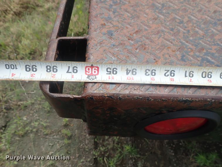 image for item DG3231 2009 Chevrolet Silverado 3500HD  Crew Cab flatbed pickup truck