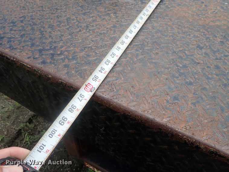 image for item DG3231 2009 Chevrolet Silverado 3500HD  Crew Cab flatbed pickup truck