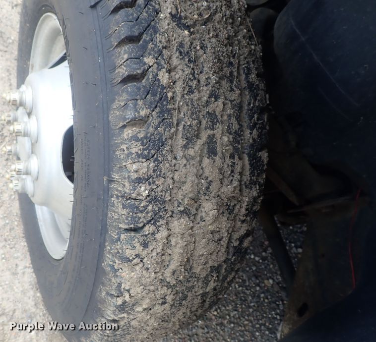 image for item DG3231 2009 Chevrolet Silverado 3500HD  Crew Cab flatbed pickup truck