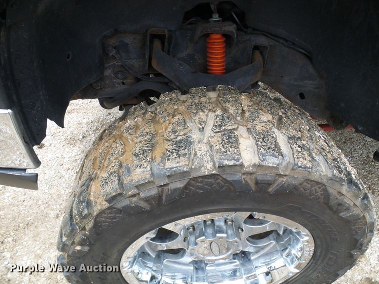 image for item DG5686 2004 Chevrolet Silverado 2500HD  Ext. Cab pickup truck