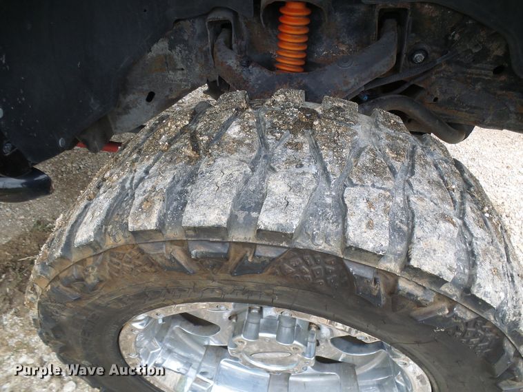 image for item DG5686 2004 Chevrolet Silverado 2500HD  Ext. Cab pickup truck