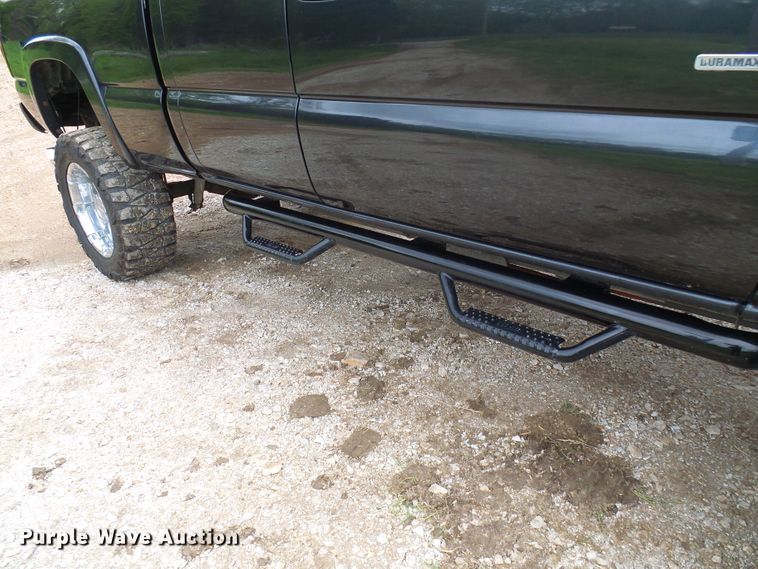 image for item DG5686 2004 Chevrolet Silverado 2500HD  Ext. Cab pickup truck