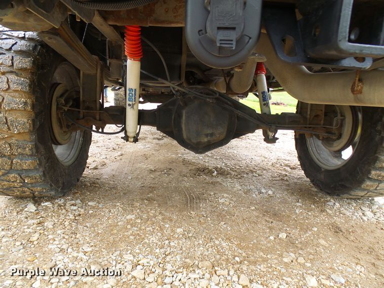 image for item DG5686 2004 Chevrolet Silverado 2500HD  Ext. Cab pickup truck