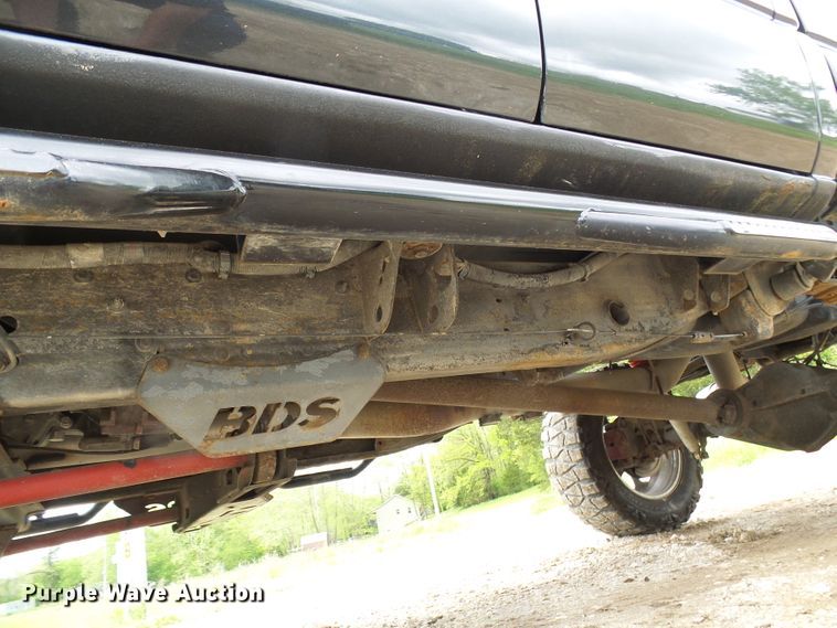 image for item DG5686 2004 Chevrolet Silverado 2500HD  Ext. Cab pickup truck