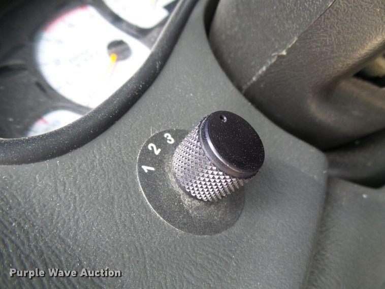 image for item DG5686 2004 Chevrolet Silverado 2500HD  Ext. Cab pickup truck