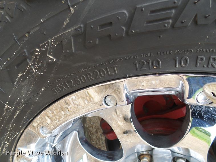 image for item DG5686 2004 Chevrolet Silverado 2500HD  Ext. Cab pickup truck