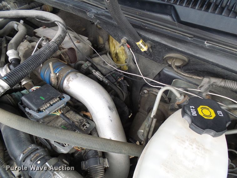 image for item DG5686 2004 Chevrolet Silverado 2500HD  Ext. Cab pickup truck