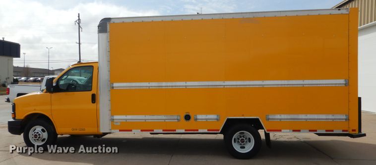 image for item DG5941 2016 GMC Savana box truck