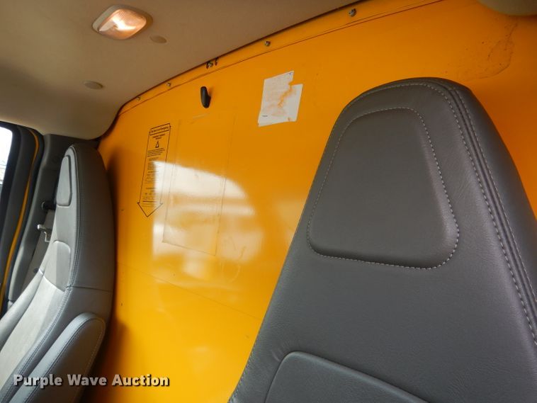 image for item DG5941 2016 GMC Savana box truck