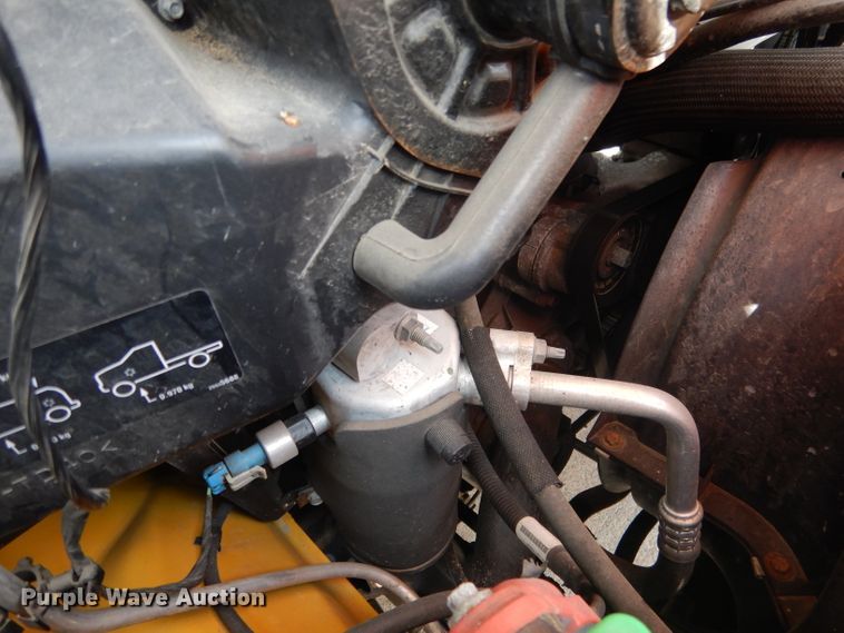 image for item DG5941 2016 GMC Savana box truck