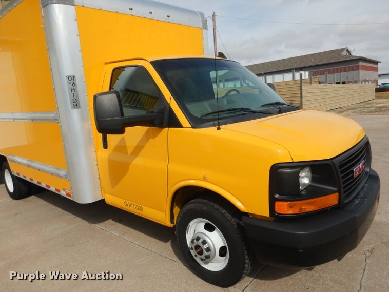 image for item DG5941 2016 GMC Savana box truck