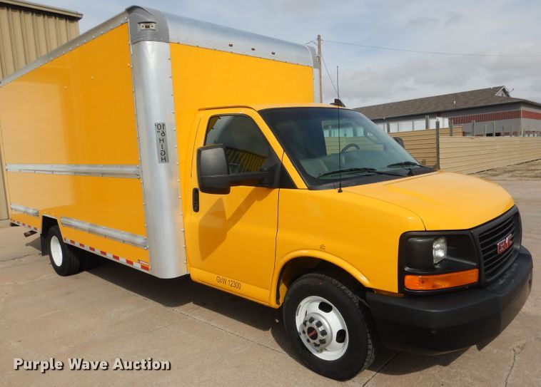 image for item DG5941 2016 GMC Savana box truck