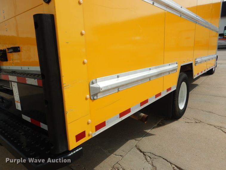 image for item DG5941 2016 GMC Savana box truck