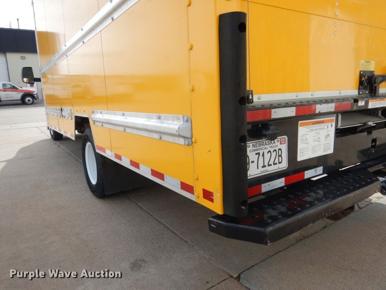 image for item DG5941 2016 GMC Savana box truck