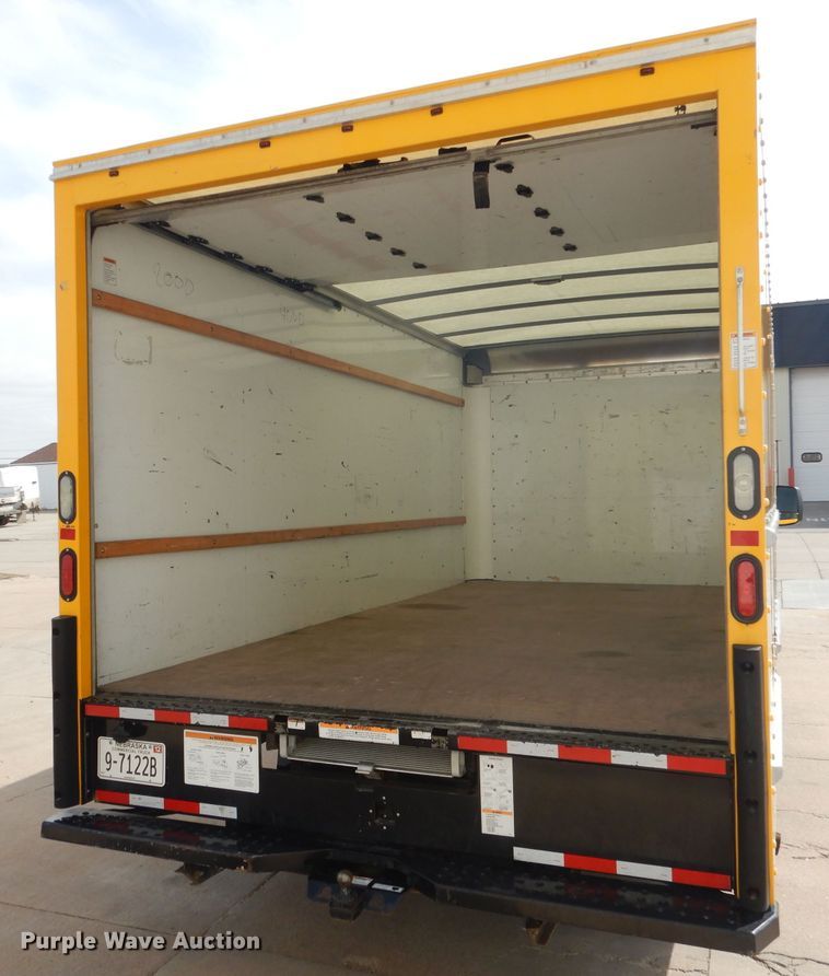 image for item DG5941 2016 GMC Savana box truck