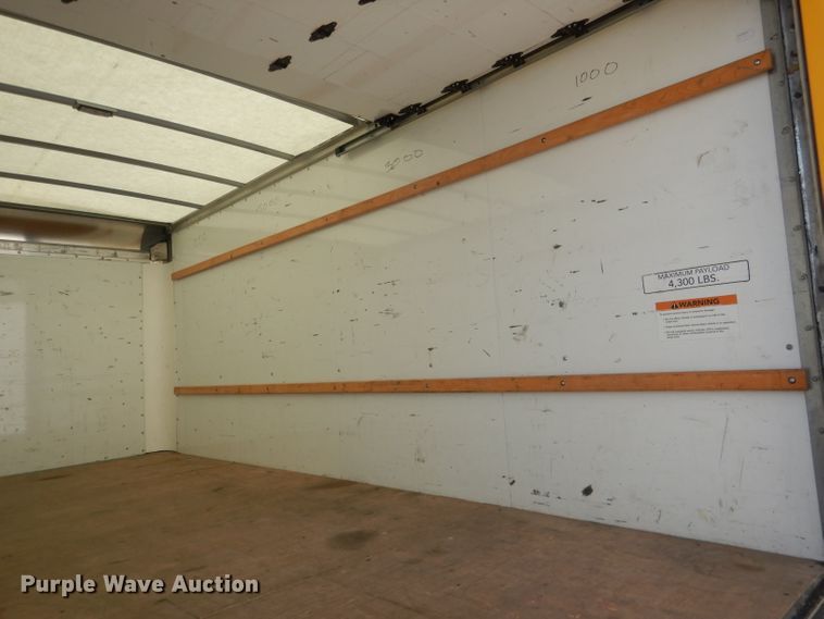 image for item DG5941 2016 GMC Savana box truck