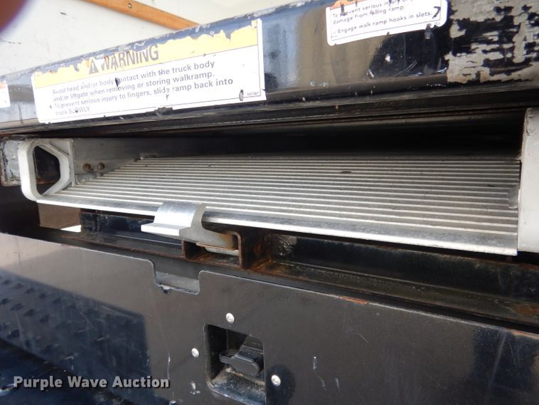 image for item DG5941 2016 GMC Savana box truck