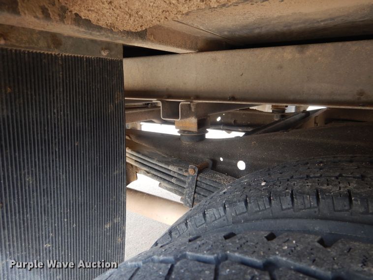 image for item DG5941 2016 GMC Savana box truck