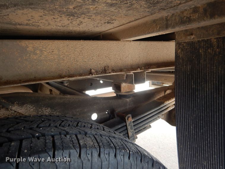 image for item DG5941 2016 GMC Savana box truck